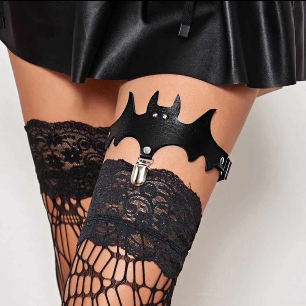 🦇 Awesome Single PU Leather Bat Thigh Garter Belt in various colors 🦇